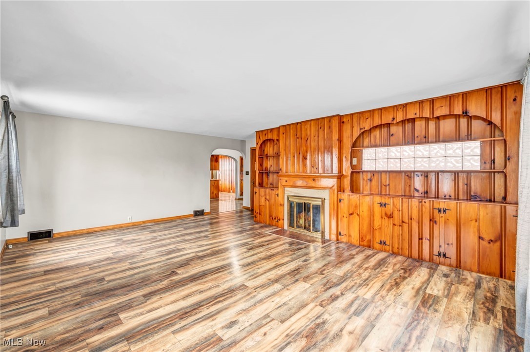 Village/Navarre - Residential