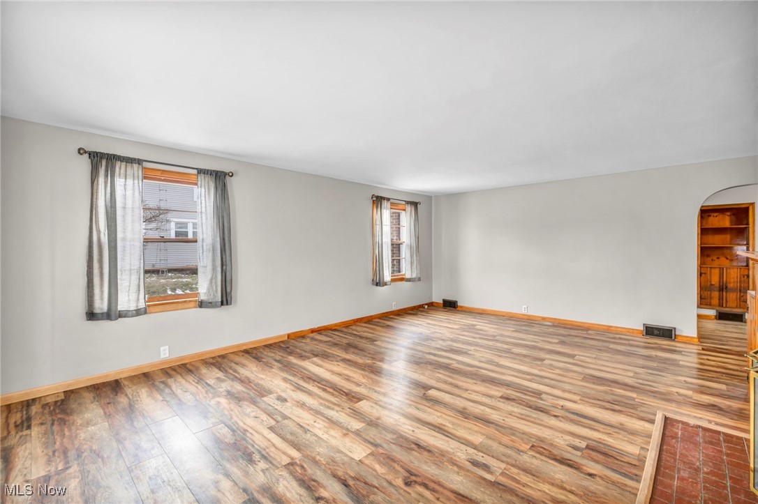 Village/Navarre - Residential