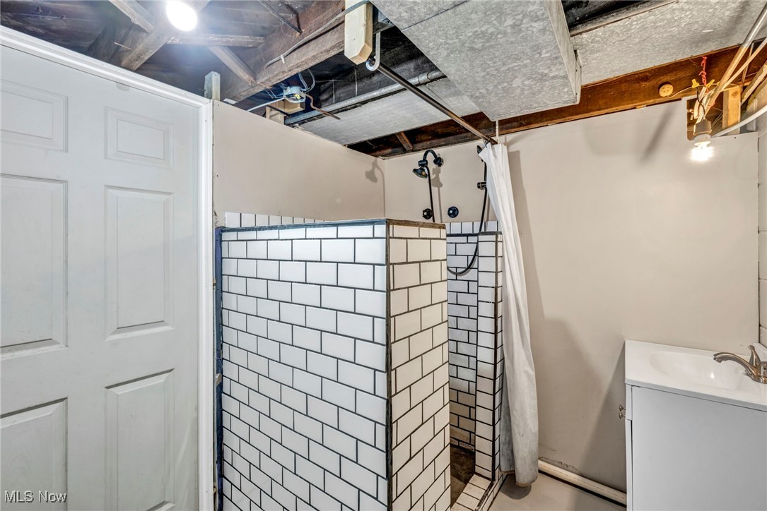 Village/Navarre - Residential