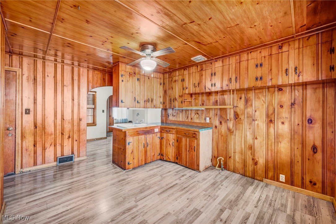 Village/Navarre - Residential