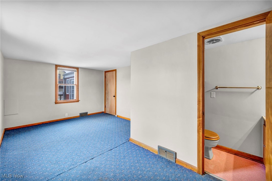 Village/Navarre - Residential