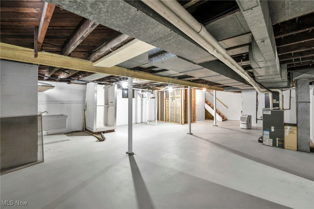 Village/Navarre - Residential