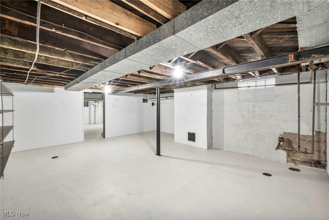 Village/Navarre - Residential