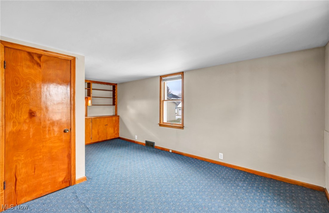 Village/Navarre - Residential