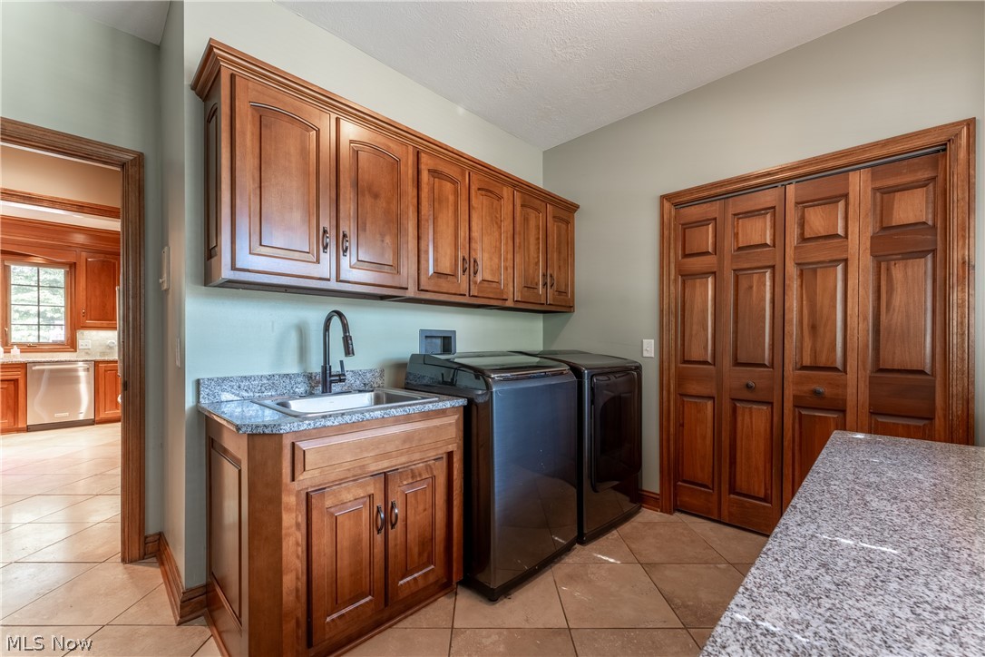 Foxchase Hills - Residential