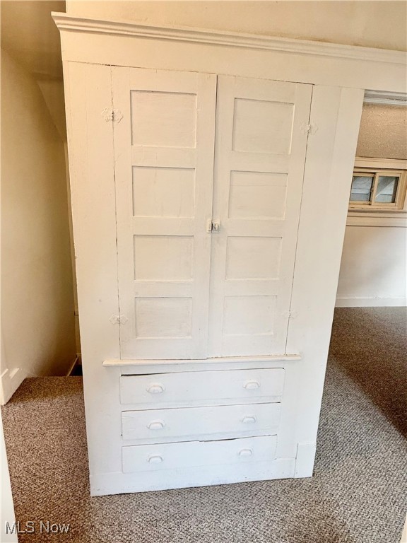 Colonial Homes - Residential