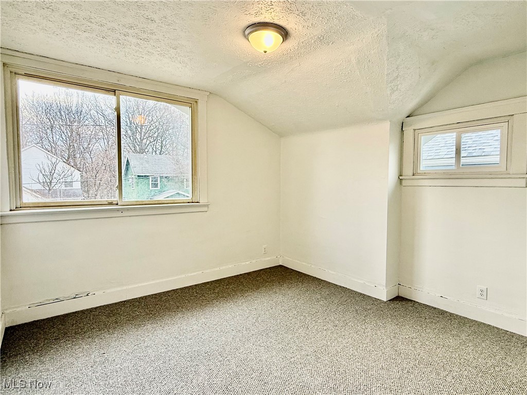 Colonial Homes - Residential