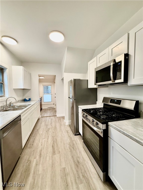 Colonial Homes - Residential