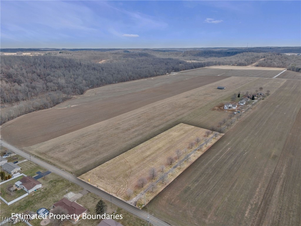 8038 Avalon Road, Malvern, Ohio image 1