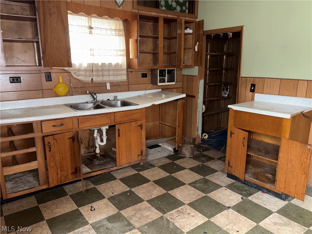 Jos Stanleys - Residential