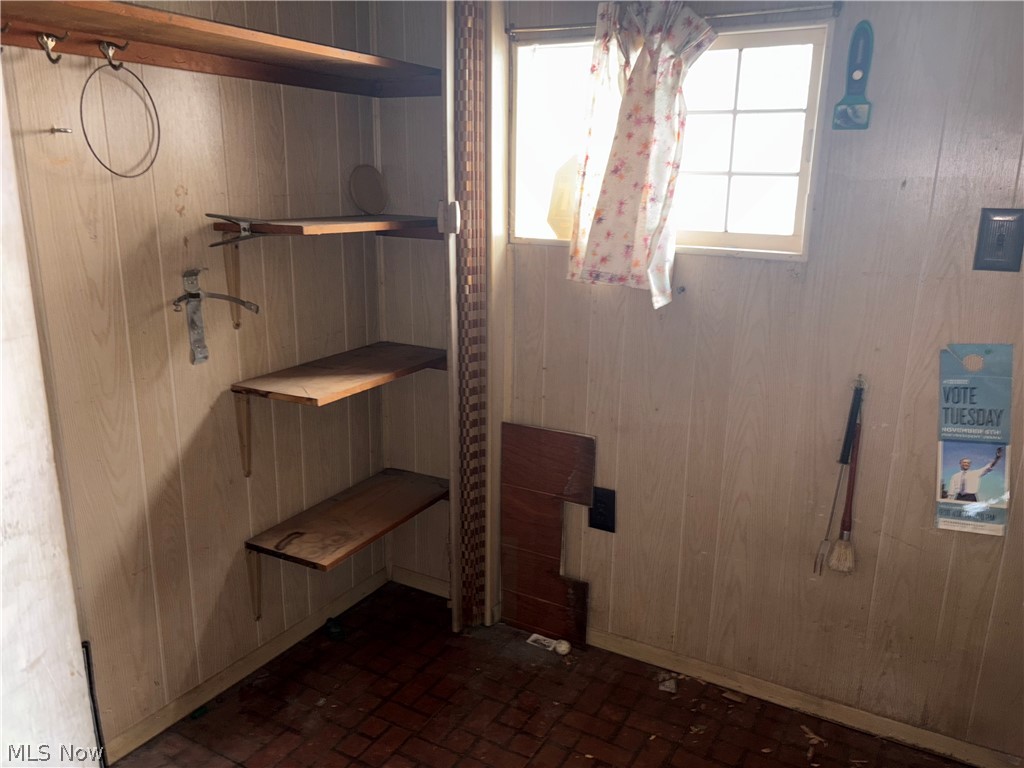 Jos Stanleys - Residential