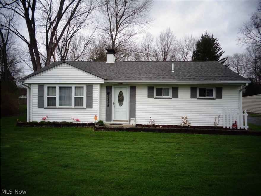 This charming home provides perfect opportunity for home ownership. Conveniently located near Howland Park, Howland Schools, and many local amenities. Large 2.5 car garage and long double drive provide plenty of storage and parking places. Enjoy using well- maintained deck overlooking spacious backyard. Call agent to schedule showing appointments.