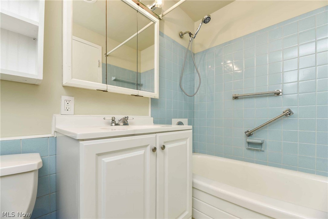 Marine Towers East - Residential Lease