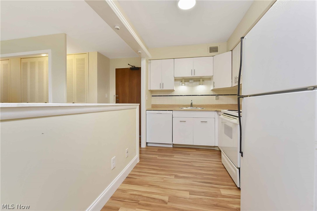 Marine Towers East - Residential Lease