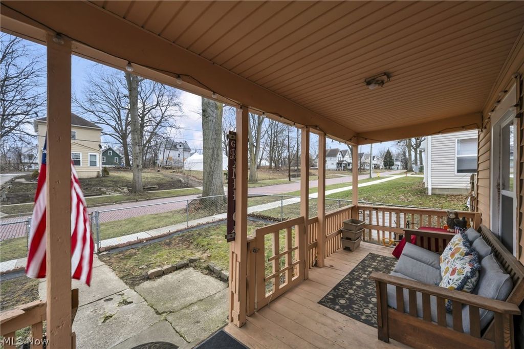 Photo of 796 Allyn Street, Akron, OH 44311 (MLS # 5189062)