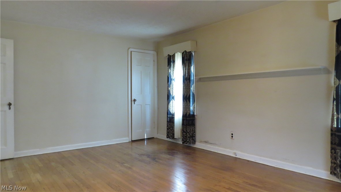 S H Kleinman Realty Cos Shake - Residential