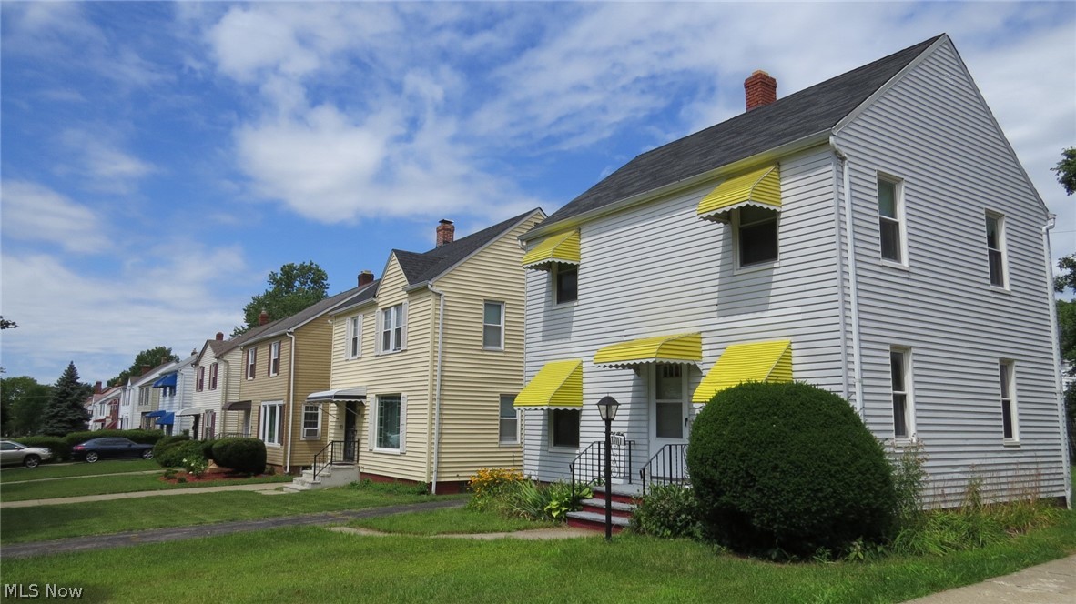 S H Kleinman Realty Cos Shake - Residential