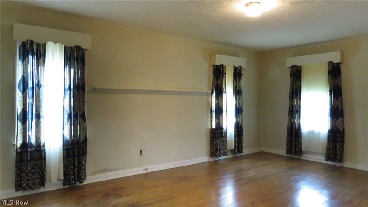 S H Kleinman Realty Cos Shake - Residential