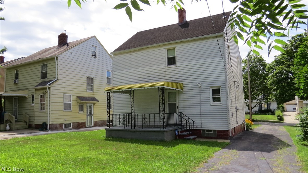 S H Kleinman Realty Cos Shake - Residential