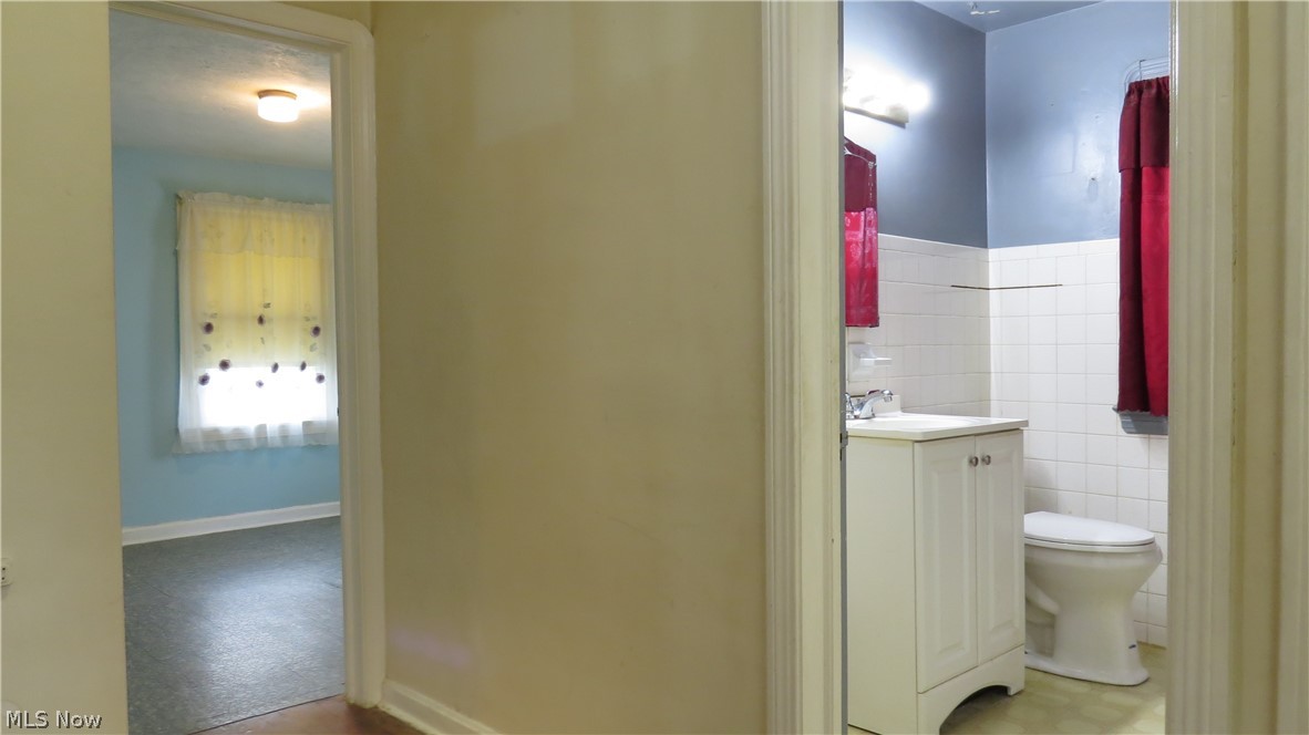 S H Kleinman Realty Cos Shake - Residential