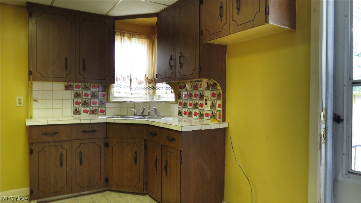 S H Kleinman Realty Cos Shake - Residential