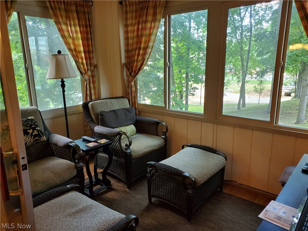 Silver Lake Towers - Residential