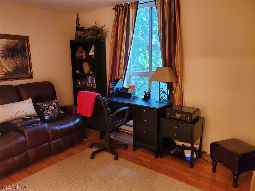 Silver Lake Towers - Residential