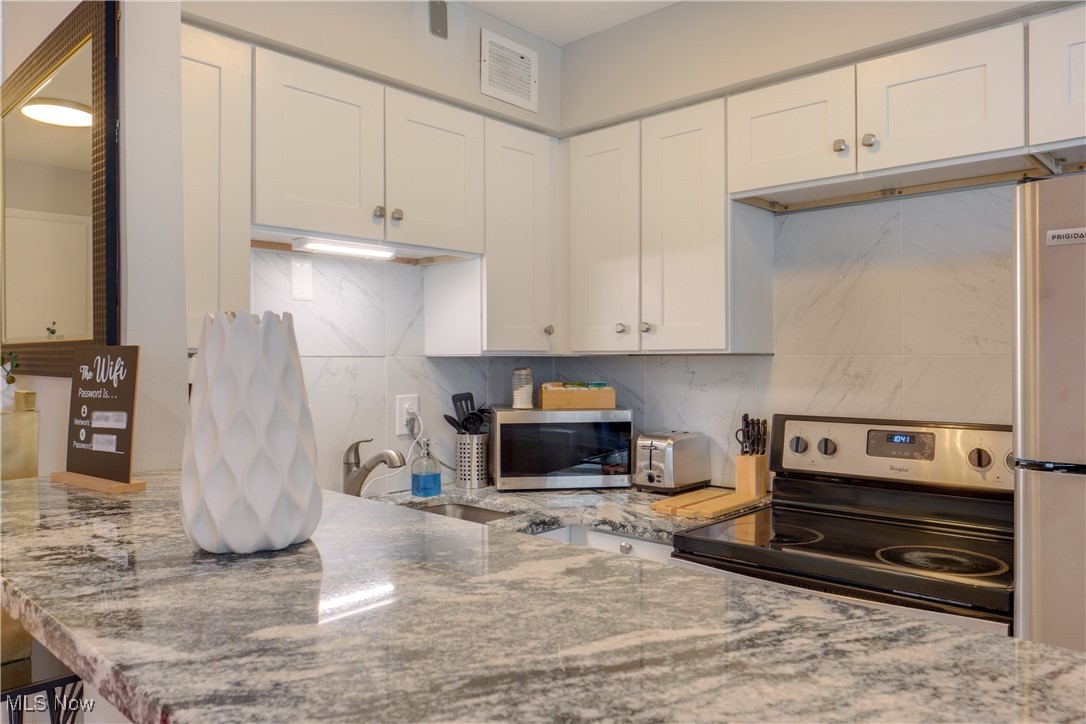 Marine Towers East Condo - Residential