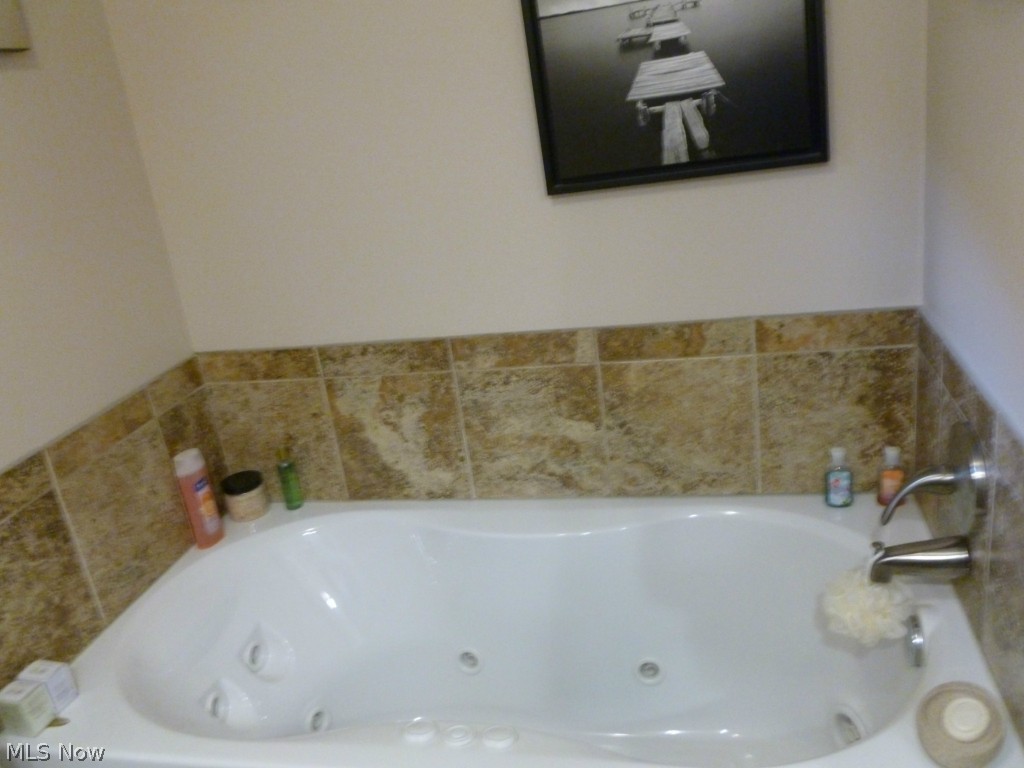 Deerfield Lake - Residential Lease