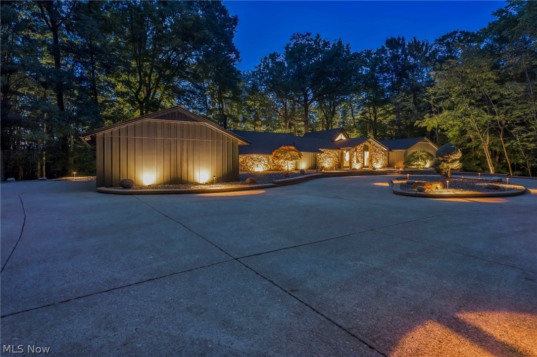 11860 Ridgecliff Circle