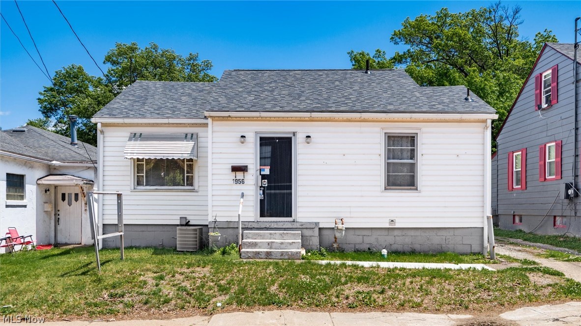 1942 Maple Avenue