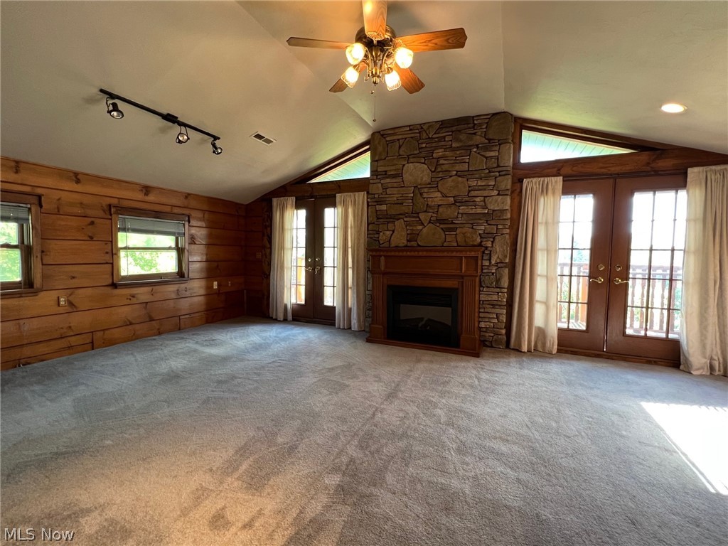 Restful Lake - Residential