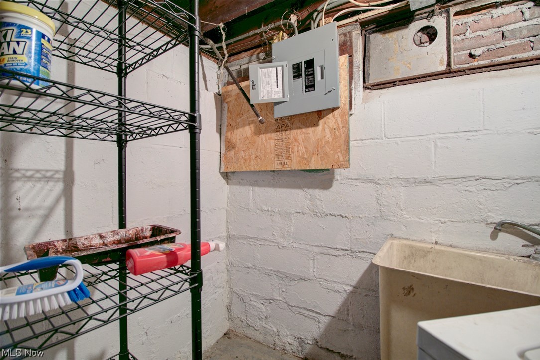 Dunbar Ruggles - Residential Income