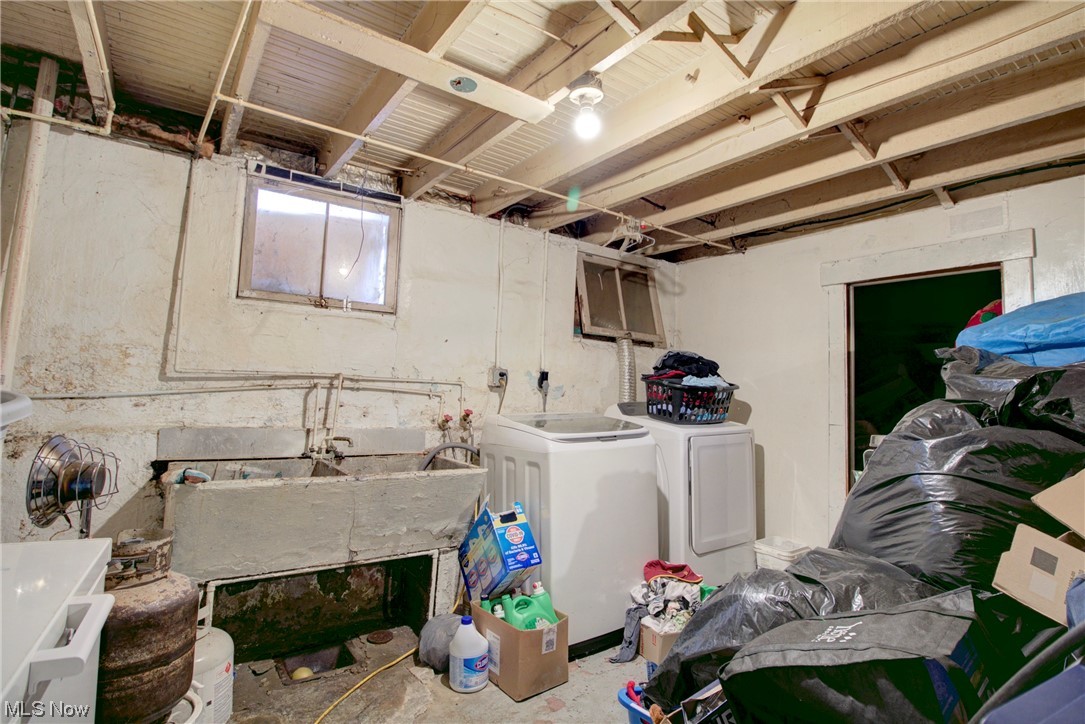 Dunbar Ruggles - Residential Income