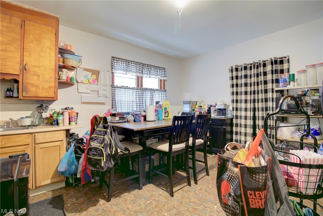 Dunbar Ruggles - Residential Income