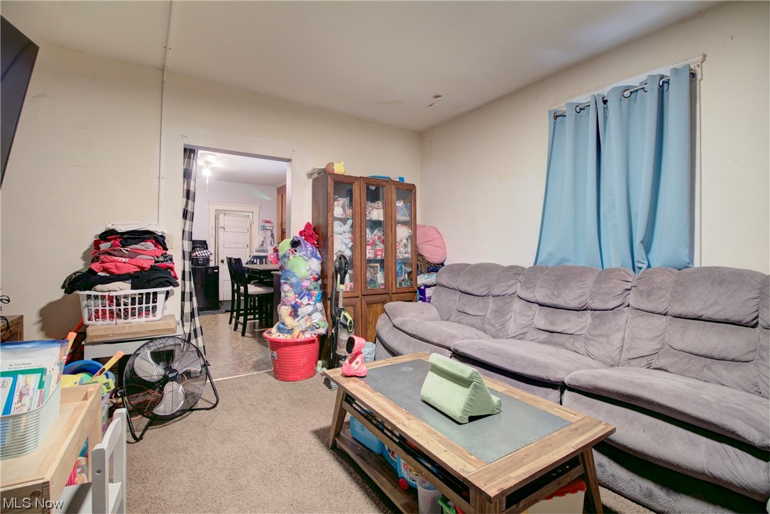 Dunbar Ruggles - Residential Income