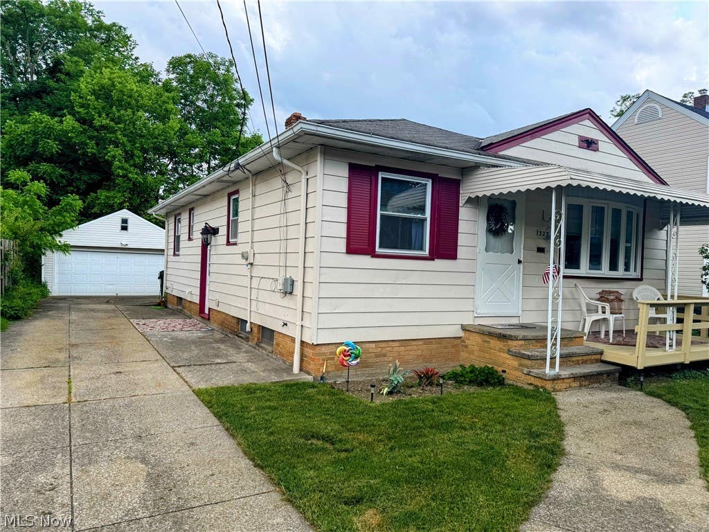 Photo of 1322 Caryl Drive, Bedford, OH 44146 (MLS # 5197197)