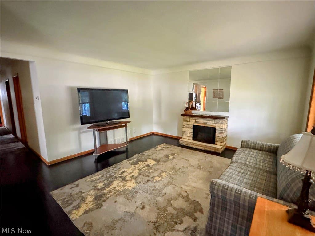 Photo of 1322 Caryl Drive, Bedford, OH 44146 (MLS # 5197197)