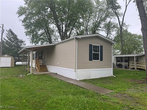 5182 Center Road SE New Philadelphia OH 44663