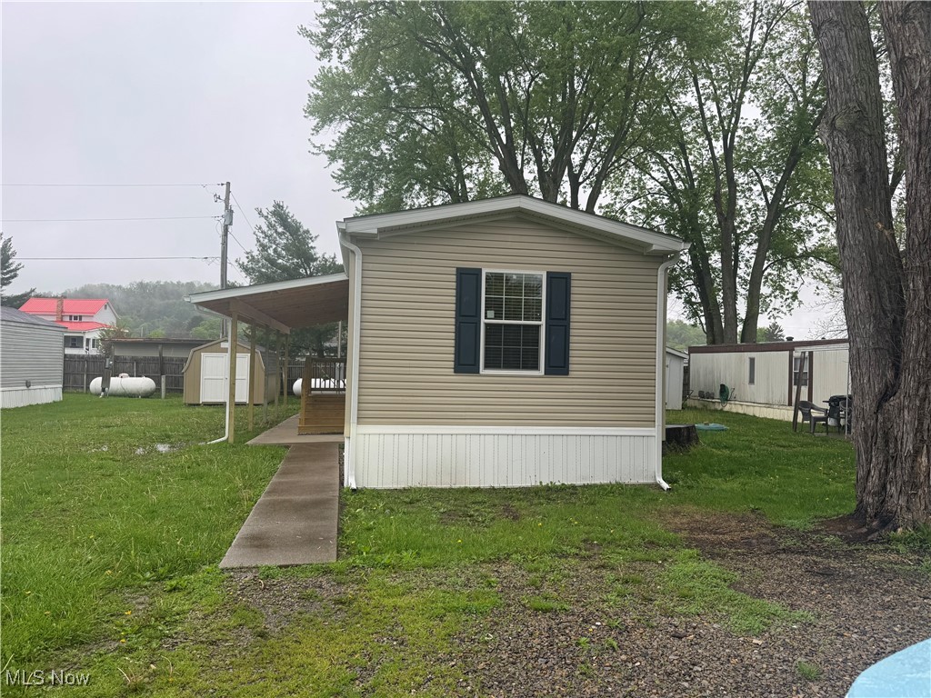 5182 Center Road, New Philadelphia, Ohio image 2