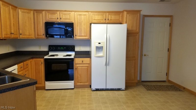 Groves At Wetherington Condo - Residential