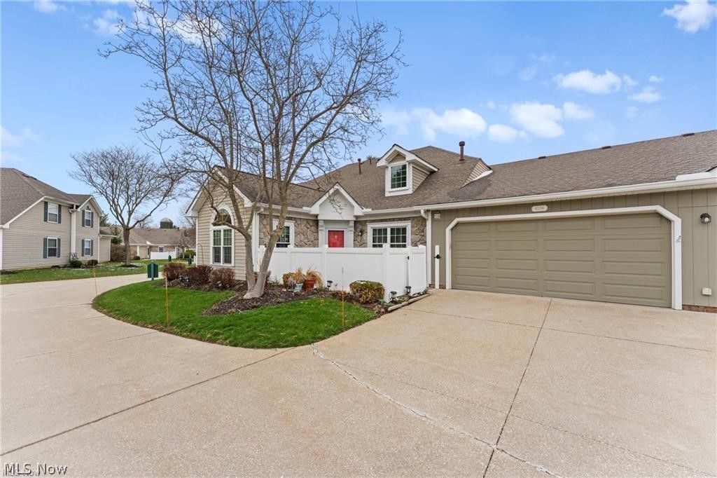 Photo of 8228 Cyrus Lane, Northfield, OH 44067 (MLS # 5206514)
