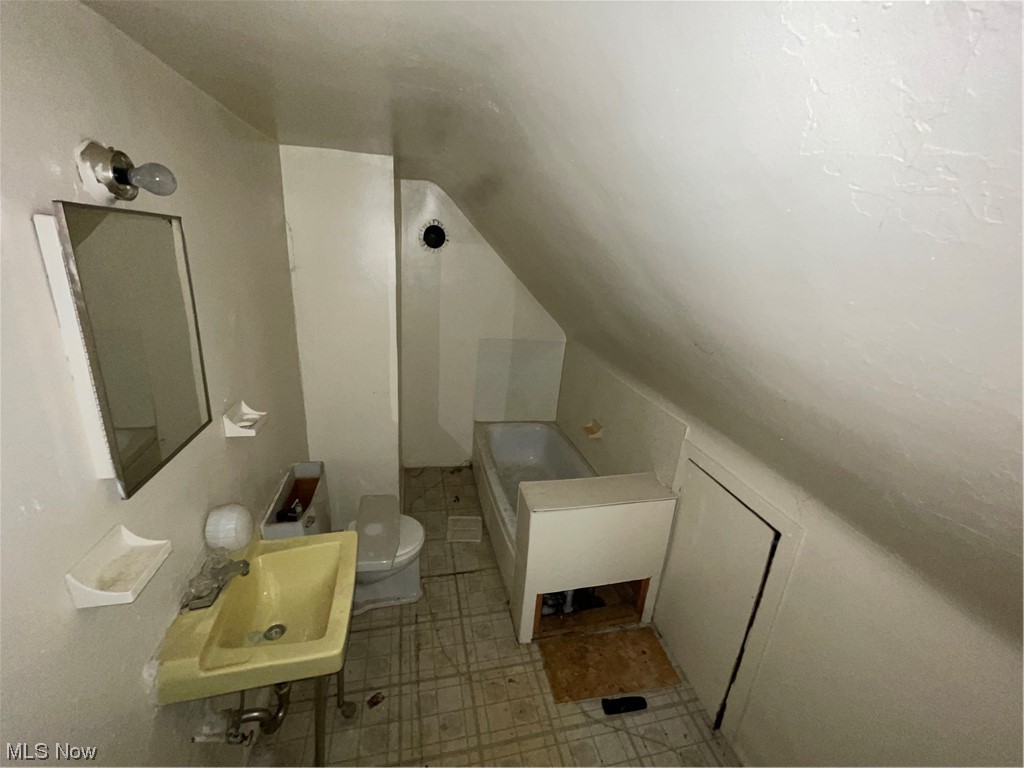 Morrison & Glenns Blvd P - Residential Income