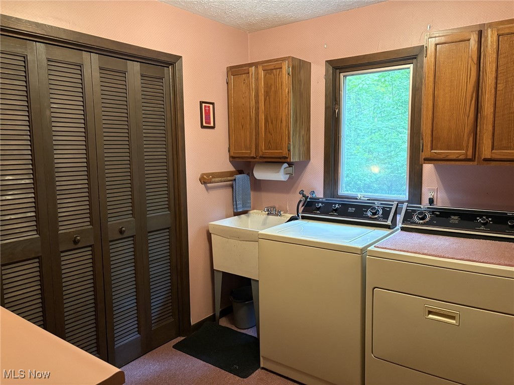 10576 Hemlock Ridge Drive, Chardon, Ohio image 22