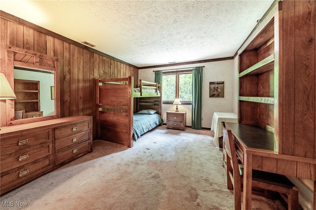 10576 Hemlock Ridge Drive, Chardon, Ohio image 28