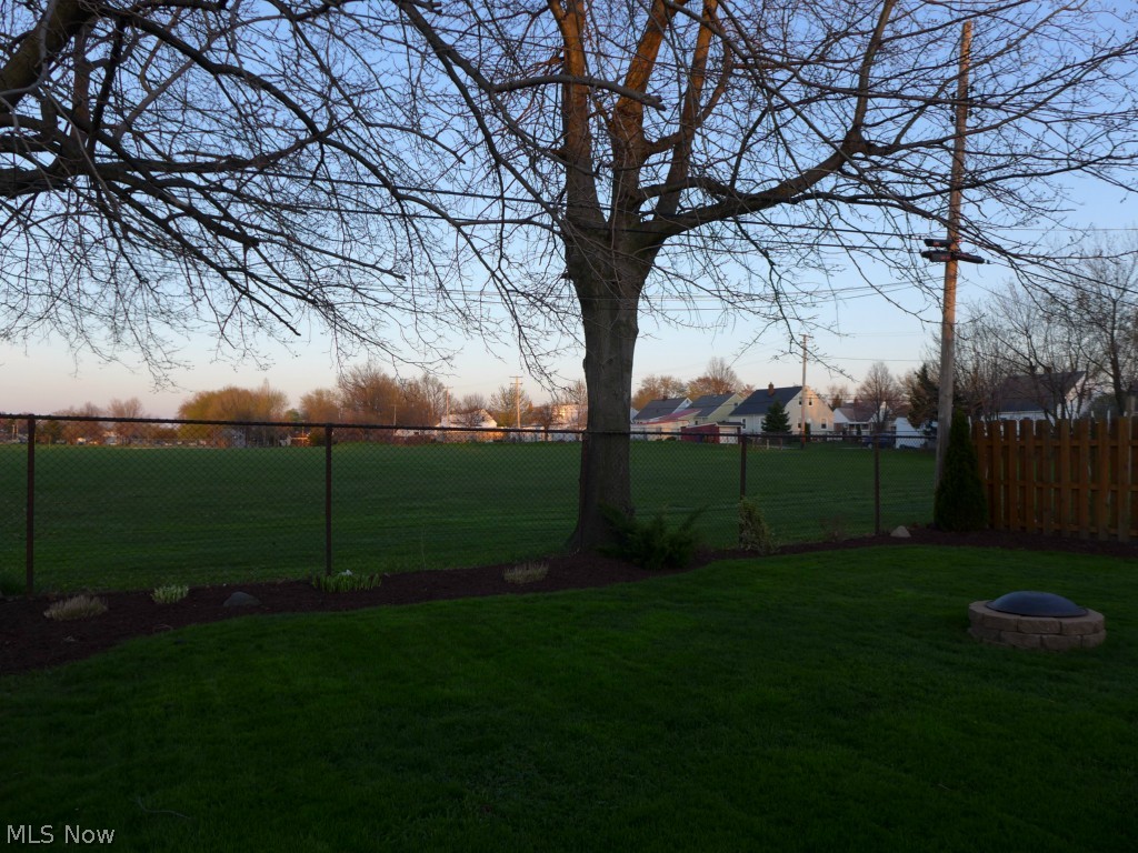 A J Halls Parkland - Residential