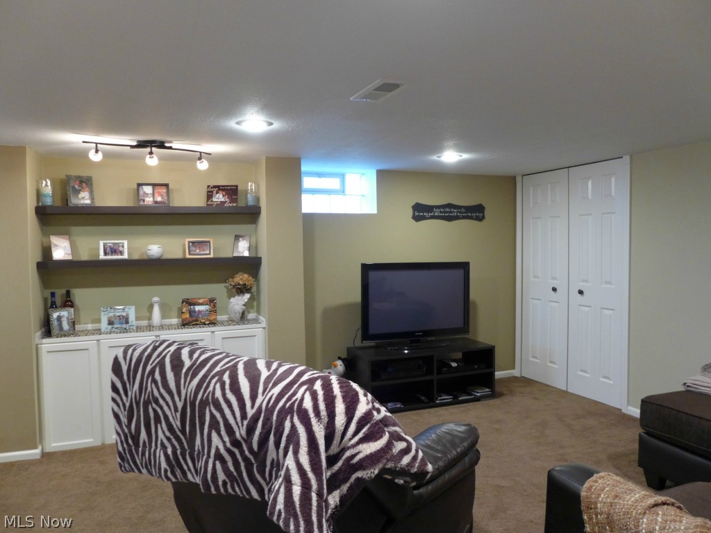 A J Halls Parkland - Residential