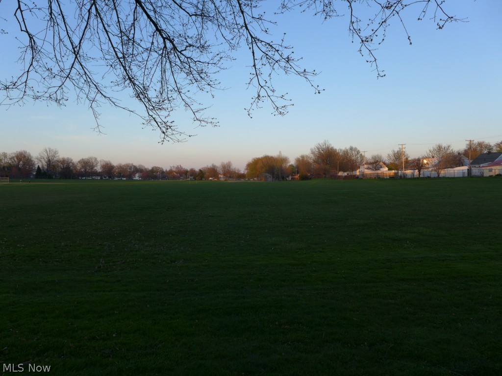 A J Halls Parkland - Residential