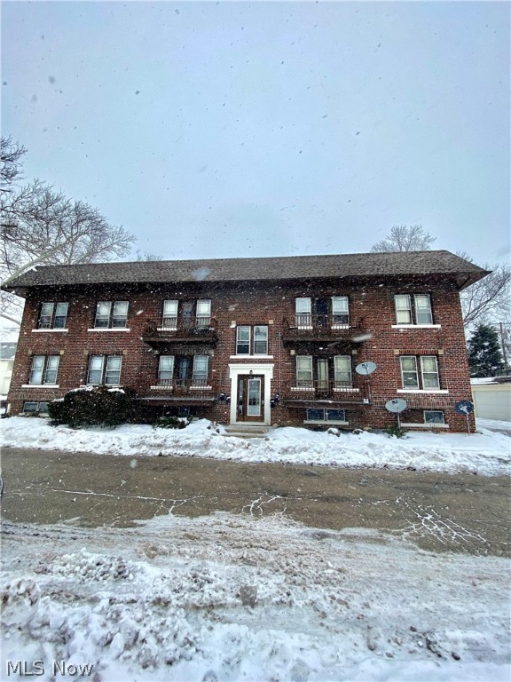 This is a remodeled apartment 2 bedroom, 1 bathroom unit with brand-new carpet, fresh paint and new ceiling fans and lights. The tenant will also have access to a covered garage with power remote door. The tenant will be responsible for electric, gas. Owner pays water/sewer/trash.
There is a park in near the unit and highway access nearby.
Tenant must have a 600+ credit score, no previous evictions (past 5 years), no sexual, drug or violent related criminal convictions, must earn 2.5 X rent via monthly income, no pets, no voucher holders. $50 application fee.