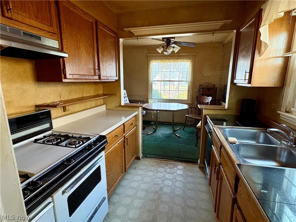 15711 Leigh Ellen Avenue